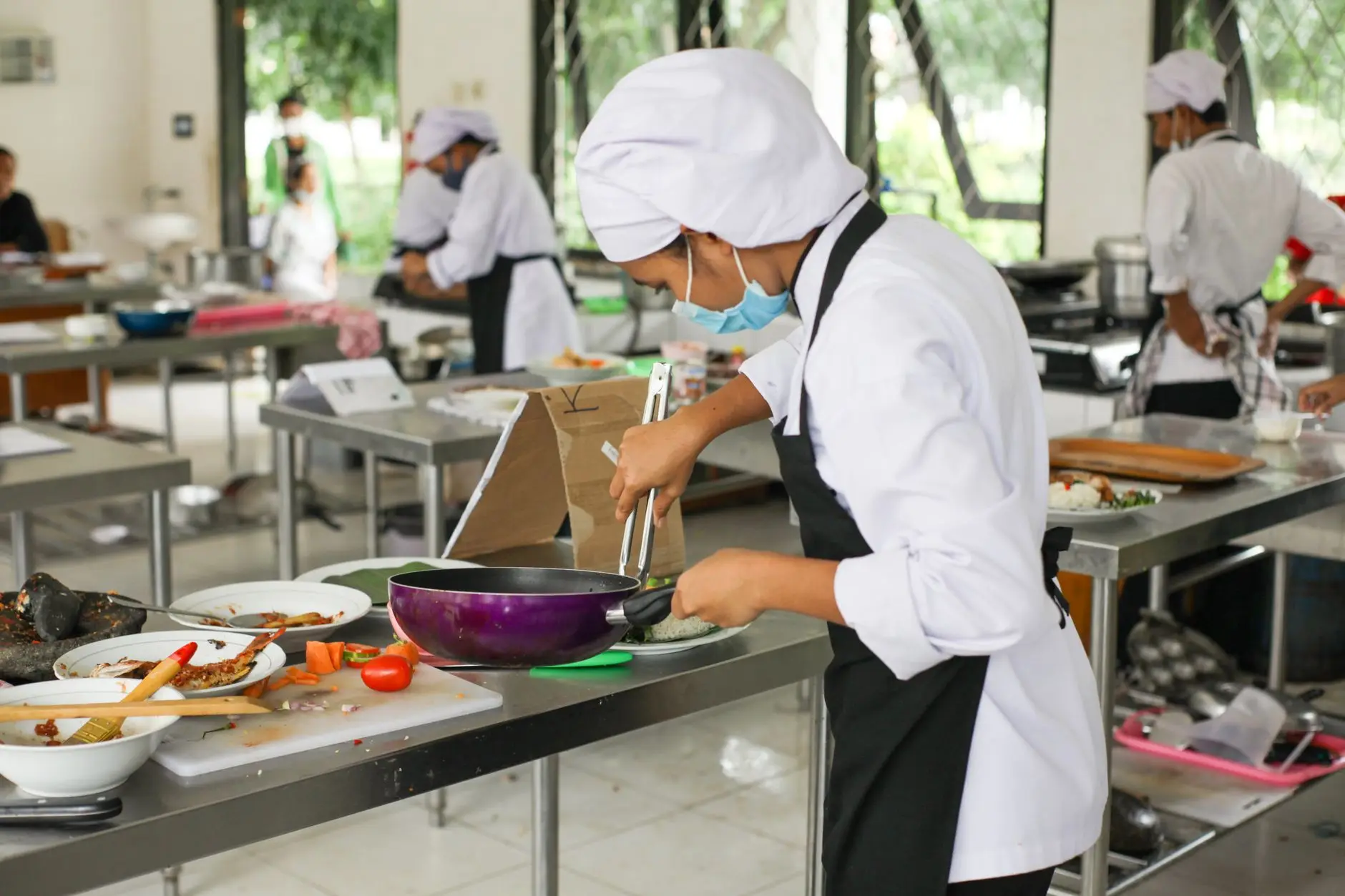 上海澎香香精香料公司食用添加剂在烘焙食品中的应用方案